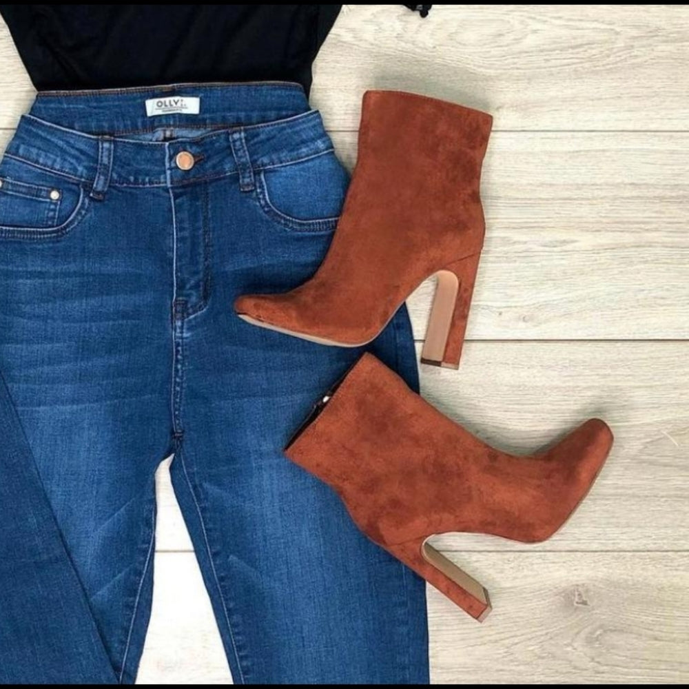 Just In Lila booties