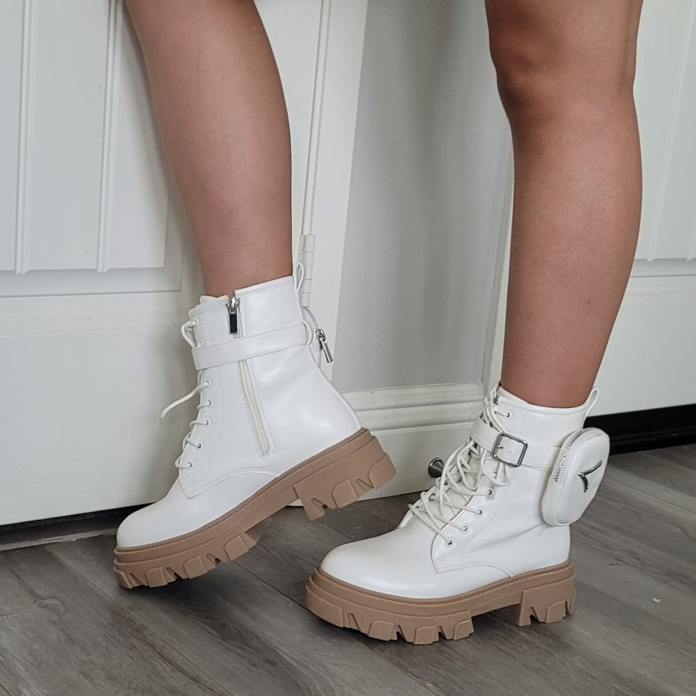 Combat white boot