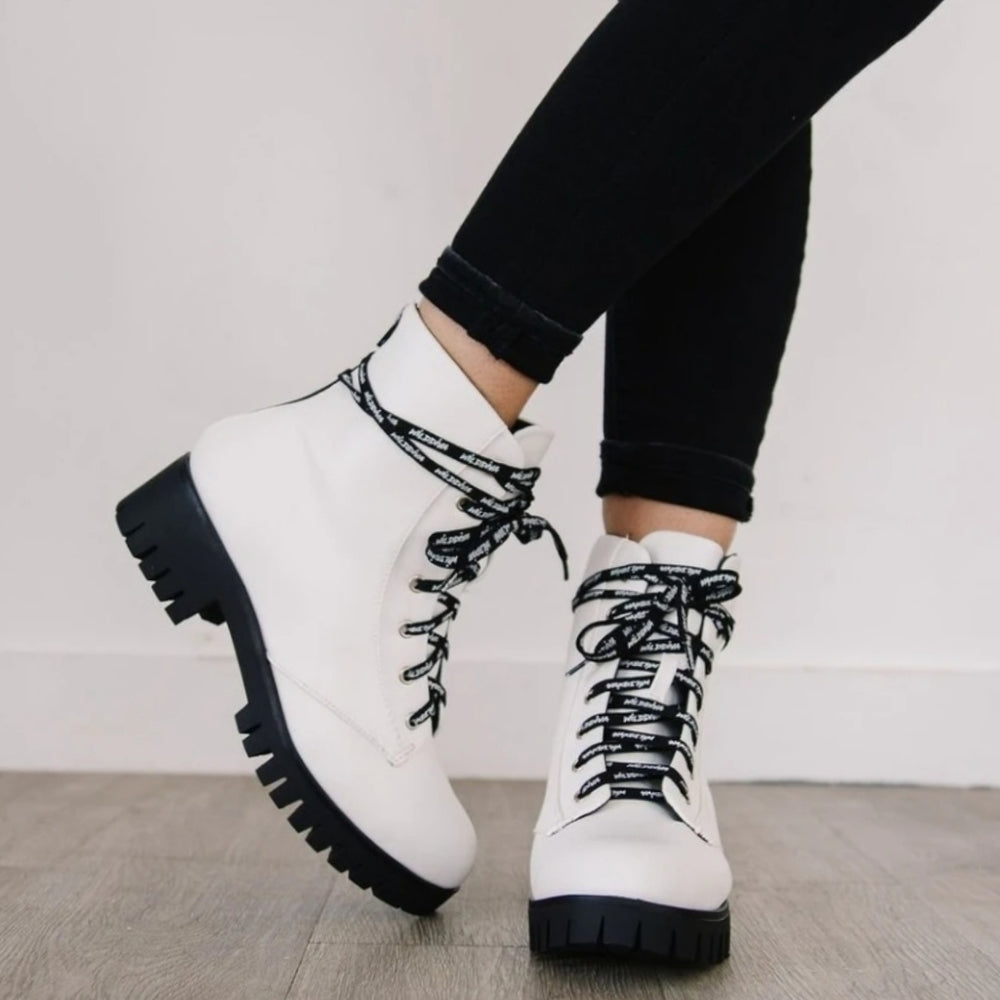 🤍6, 6.5 , 10 🤍 In love of white combat Boots
