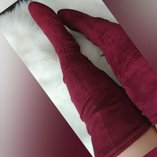 🚨 5.5🚨Boots over the knee  Burgandy Vegan Suede